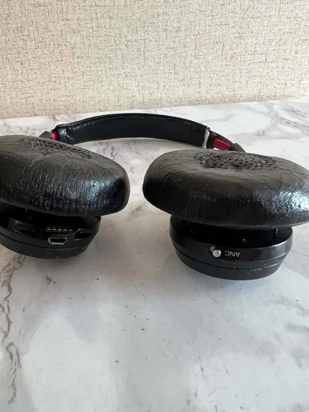 Plantronics Voyager Focus UC B825 Wireless Stereo Headset